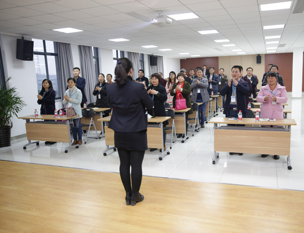 攜手并進，共創共贏——熱烈歡迎科恩陜西經銷商團隊到廠參觀學習